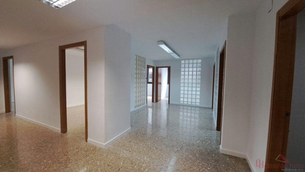 8 slaapkamer Kantoor te huur in Valencia stad - € 3.000 (Ref: 9807285)