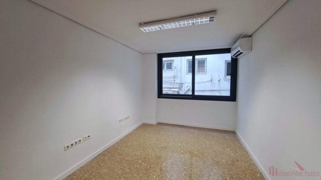 8 slaapkamer Kantoor te huur in Valencia stad - € 3.000 (Ref: 9807285)