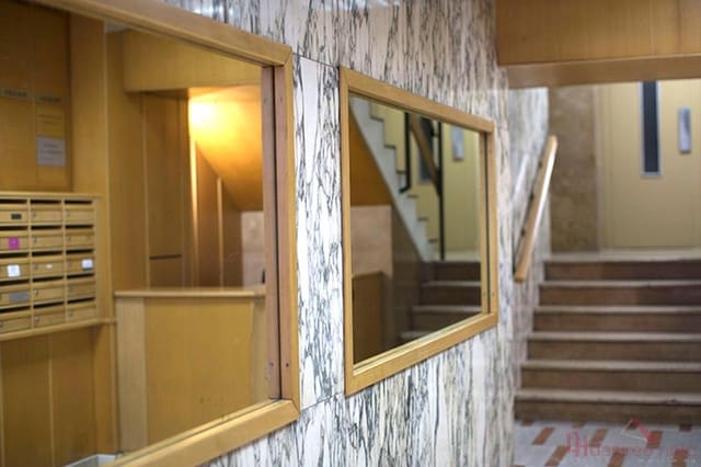 8 slaapkamer Kantoor te huur in Sant Francesc, Valencia stad - € 3.000 (Ref: 9807285)