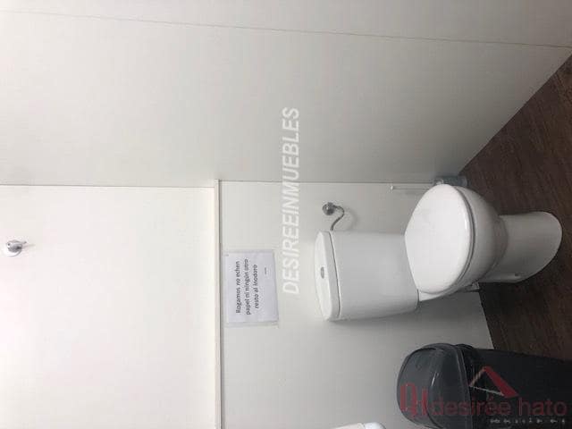 Local Comercial de 4 habitaciones en València ciudad en alquiler - 1.350 € (Ref: 9812276)