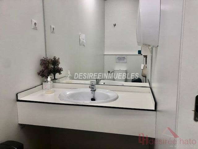 Local Comercial de 4 habitaciones en La Raiosa, València ciudad en alquiler - 1.350 € (Ref: 9812276)