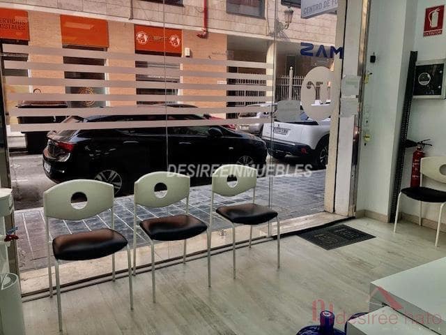 Local Comercial de 4 habitaciones en València ciudad en alquiler - 1.350 € (Ref: 9812276)