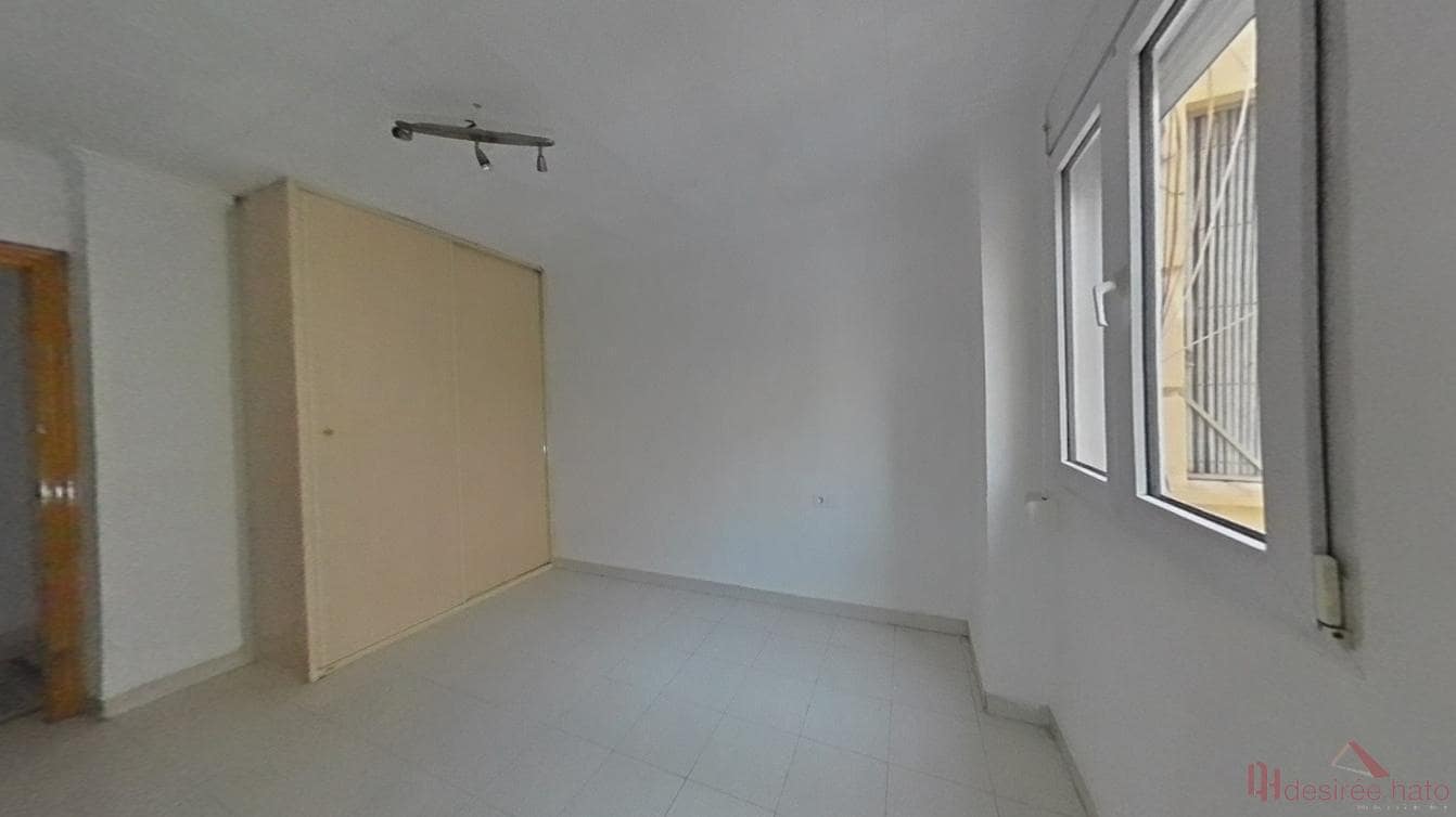 3 bedroom Flat for sale in Valencia city - € 299,000 (Ref: 9816007)