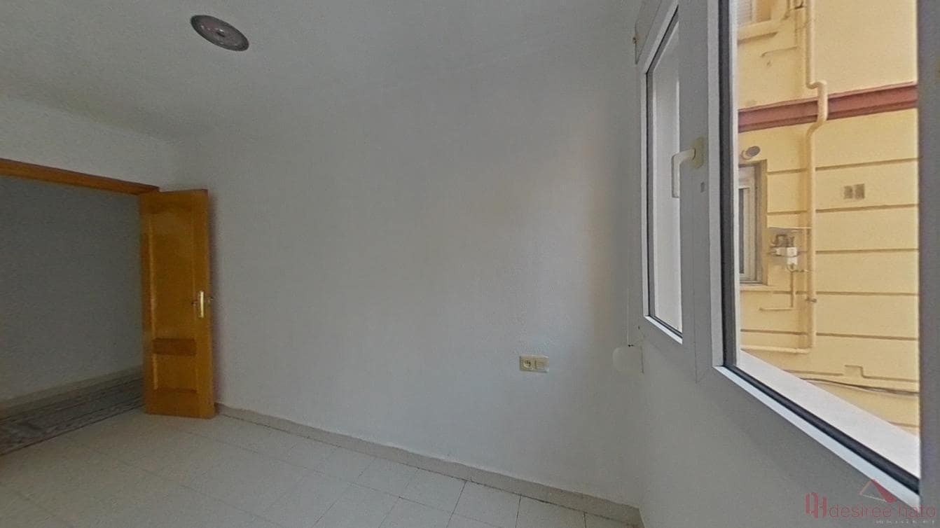 3 bedroom Flat for sale in Valencia city - € 299,000 (Ref: 9816007)