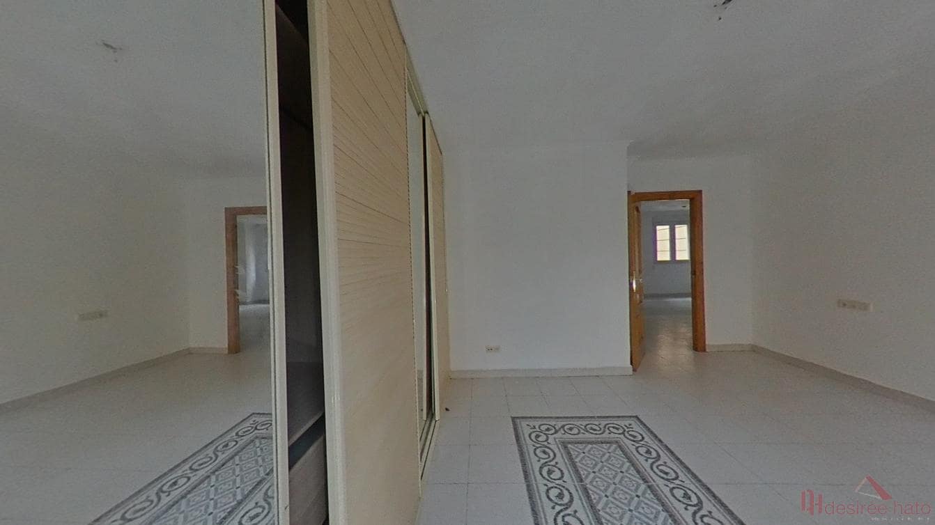 3 bedroom Flat for sale in Valencia city - € 299,000 (Ref: 9816007)