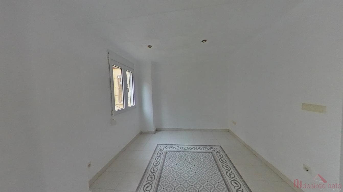 3 bedroom Flat for sale in Valencia city - € 299,000 (Ref: 9816007)