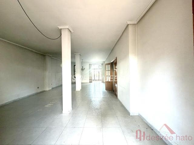 Casa de 11 habitaciones en Rocafort en venta con garaje - 690.000 € (Ref: 9836703)