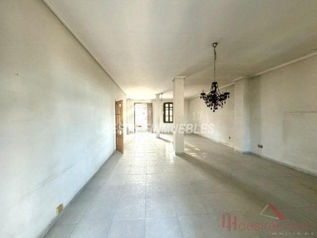 Casa de 11 habitaciones en Rocafort en venta con garaje - 690.000 € (Ref: 9836703)