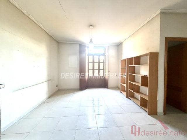 11 bedroom Townhouse for sale in Rocafort with garage - € 690,000 (Ref: 9836703)