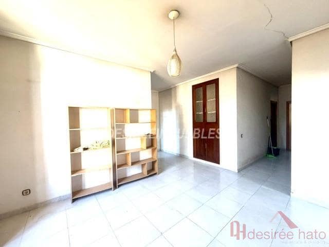 11 bedroom Townhouse for sale in Rocafort with garage - € 690,000 (Ref: 9836703)