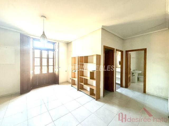 11 bedroom Townhouse for sale in Rocafort with garage - € 690,000 (Ref: 9836703)