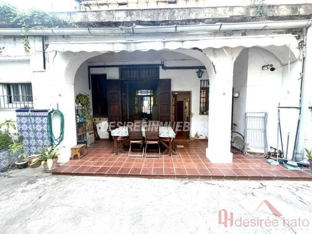 11 bedroom Townhouse for sale in Rocafort with garage - € 690,000 (Ref: 9836703)