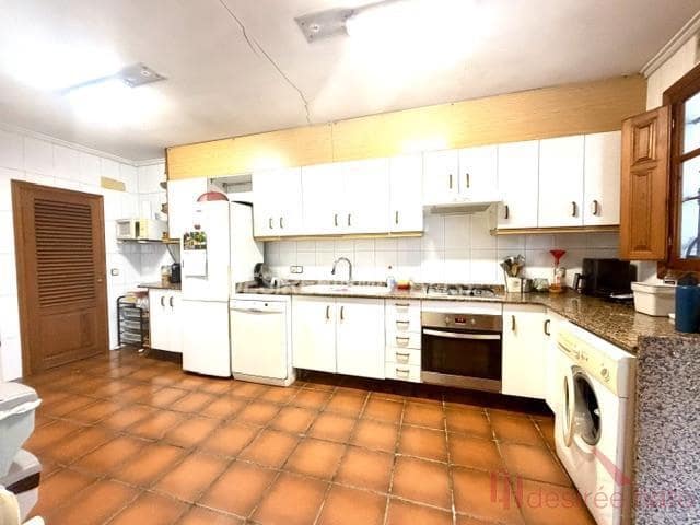 11 bedroom Townhouse for sale in Rocafort with garage - € 690,000 (Ref: 9836703)