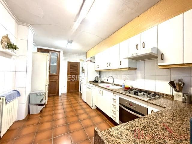 11 bedroom Townhouse for sale in Rocafort with garage - € 690,000 (Ref: 9836703)