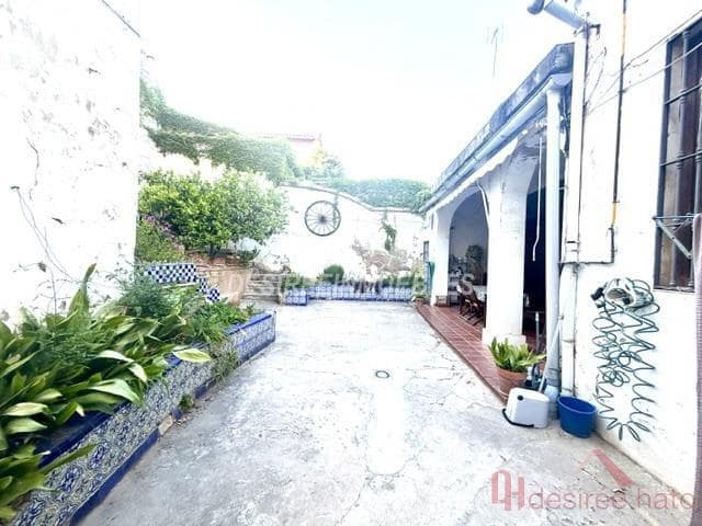 11 bedroom Townhouse for sale in Rocafort with garage - € 690,000 (Ref: 9836703)