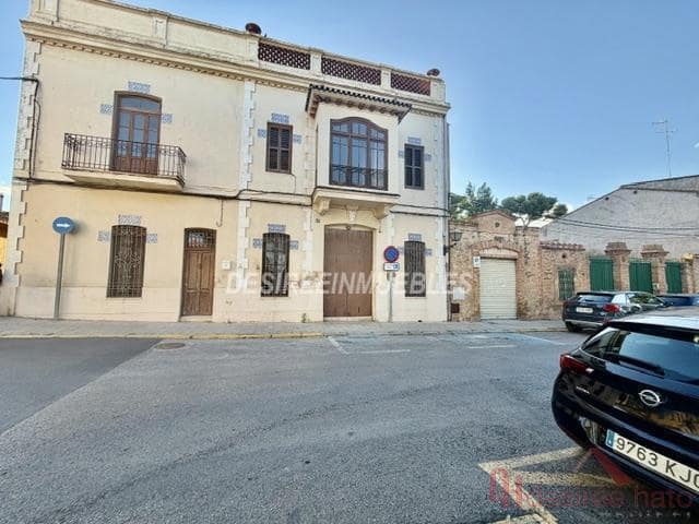11 bedroom Townhouse for sale in Rocafort with garage - € 690,000 (Ref: 9836703)