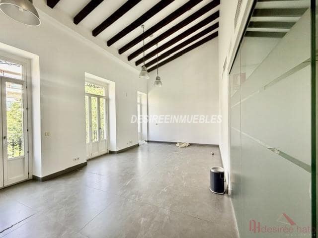 1 slaapkamer Kantoor te huur in La Gran Via, Valencia stad - € 2.800 (Ref: 9843678)