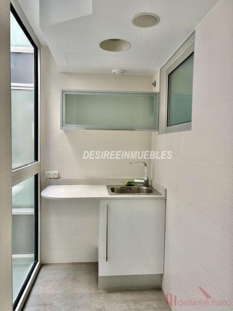 1 bedroom Office for rent in Valencia city - € 2,800 (Ref: 9843678)