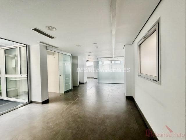 1 bedroom Office for rent in Valencia city - € 2,800 (Ref: 9843678)