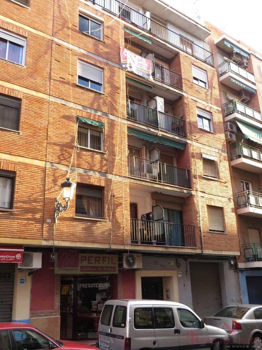 3 bedroom Flat for sale in Valencia city - € 265,000 (Ref: 9860252)