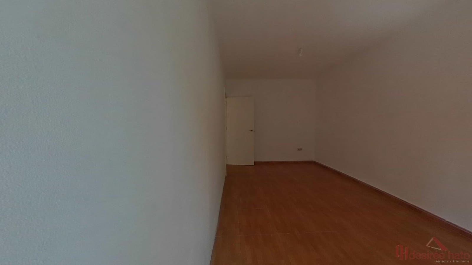 5 bedroom Flat for sale in Valencia city - € 325,000 (Ref: 9860253)