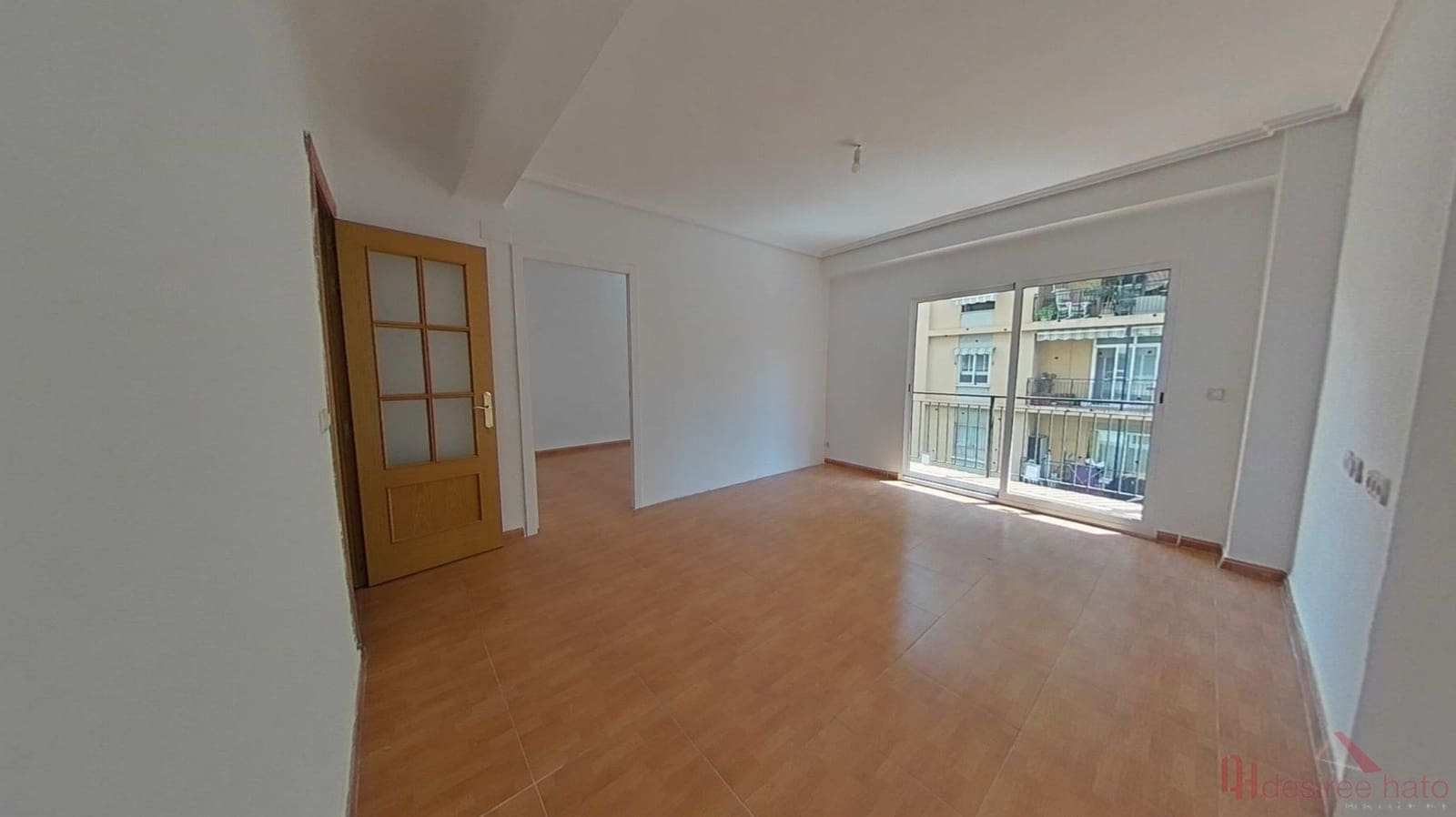 5 bedroom Flat for sale in Valencia city - € 325,000 (Ref: 9860253)