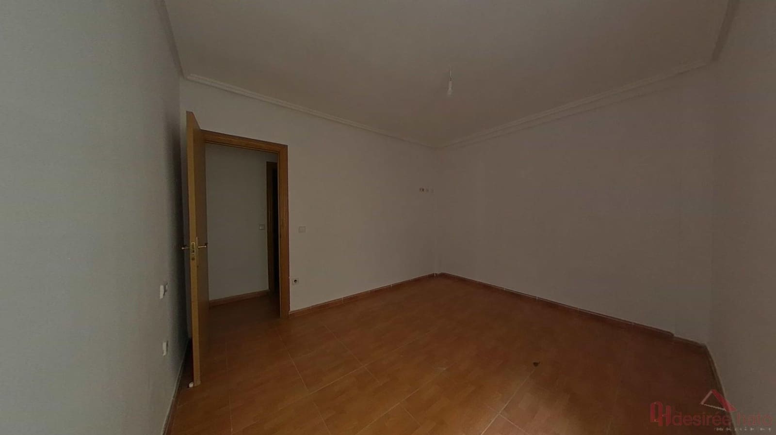 5 bedroom Flat for sale in Valencia city - € 325,000 (Ref: 9860253)