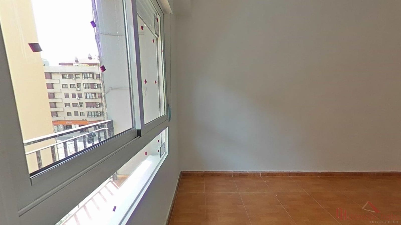 5 bedroom Flat for sale in Valencia city - € 325,000 (Ref: 9860253)