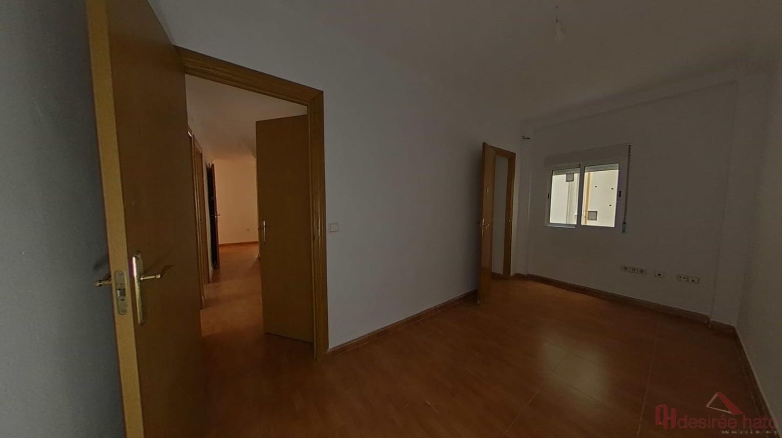 5 bedroom Flat for sale in Valencia city - € 325,000 (Ref: 9860253)