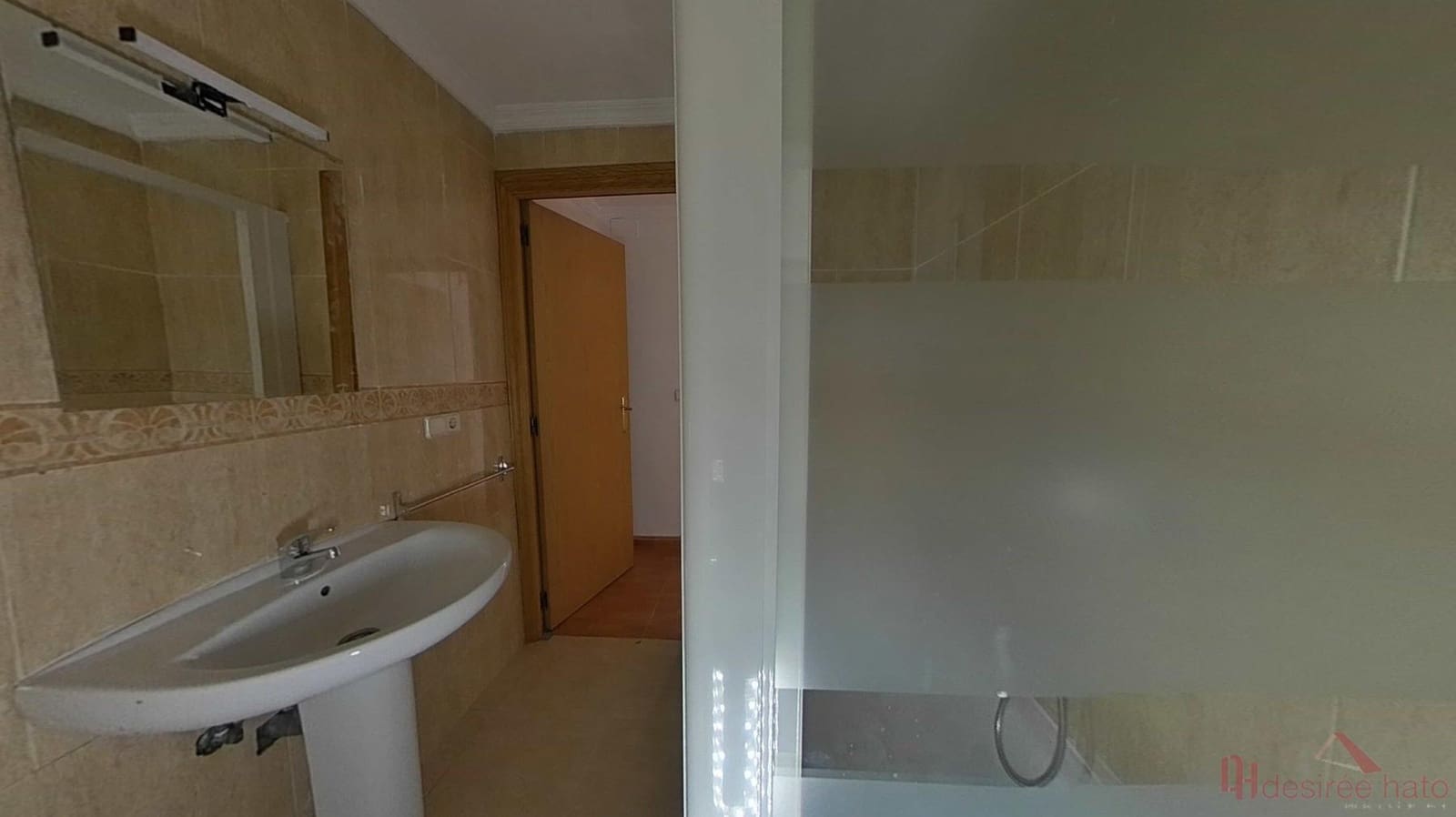 5 bedroom Flat for sale in Valencia city - € 325,000 (Ref: 9860253)