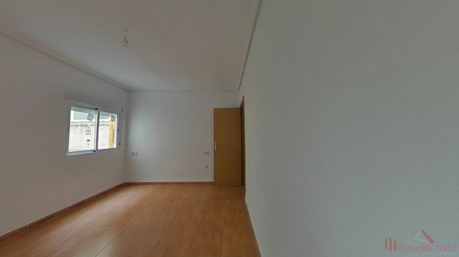 5 bedroom Flat for sale in Valencia city - € 325,000 (Ref: 9860253)