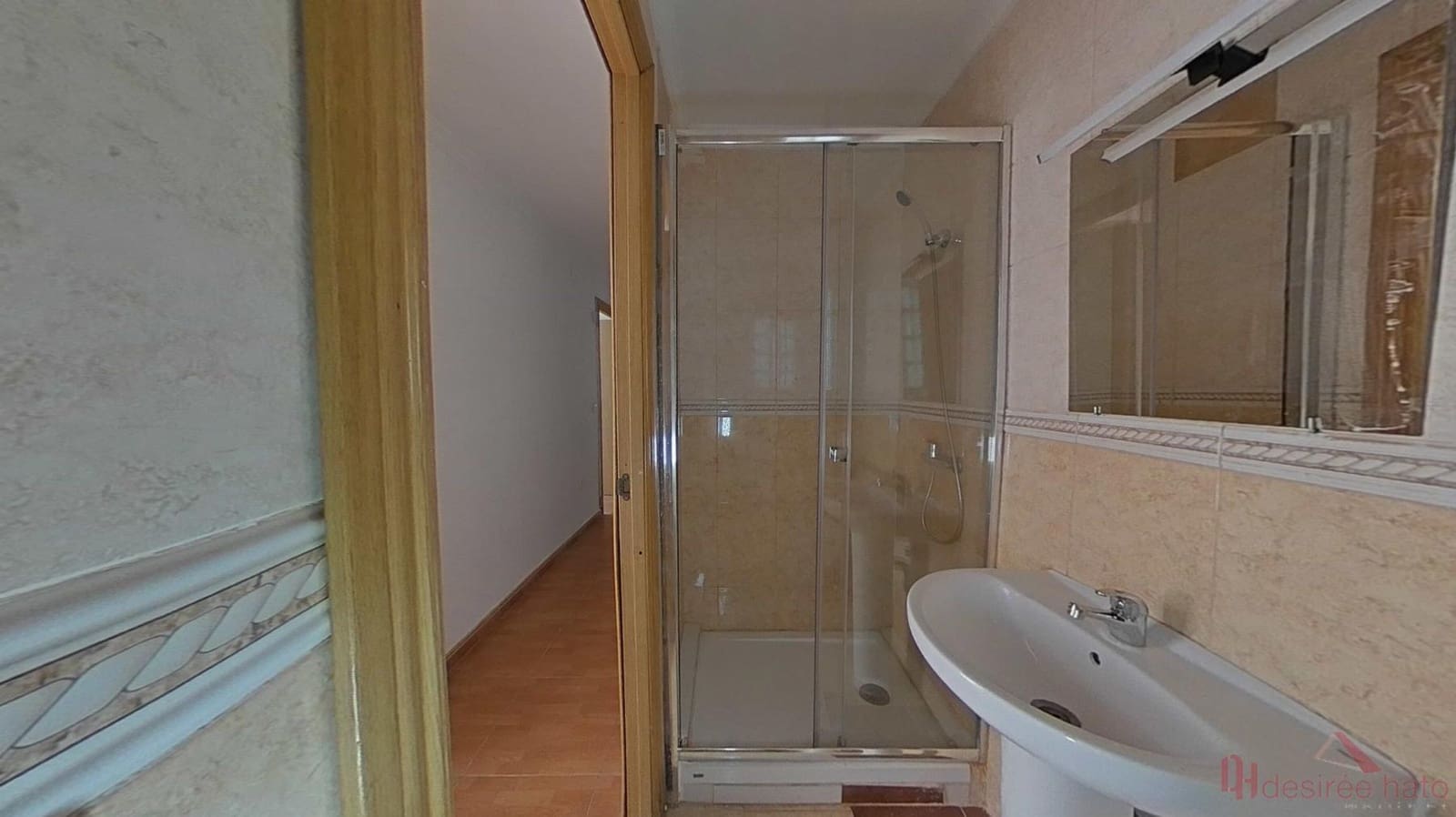5 bedroom Flat for sale in Valencia city - € 325,000 (Ref: 9860253)