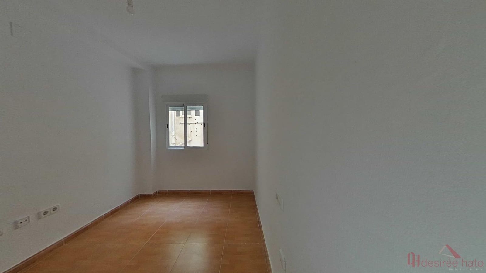 5 bedroom Flat for sale in Valencia city - € 325,000 (Ref: 9860253)