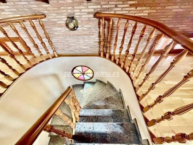 3 soverom Villa til leie i Valencia by - € 1 900 (Ref: 9883768)