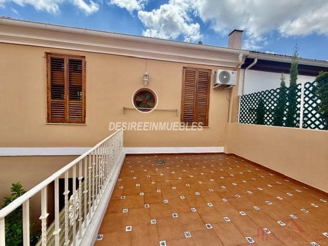 3 soverom Villa til leie i Valencia by - € 1 900 (Ref: 9883768)