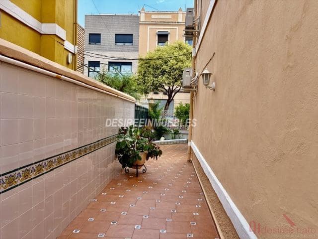 3 soverom Villa til leie i Valencia by - € 1 900 (Ref: 9883768)