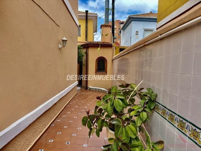 3 soverom Villa til leie i Valencia by - € 1 900 (Ref: 9883768)