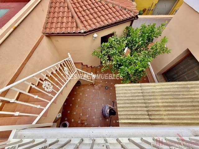 3 soverom Villa til leie i Valencia by - € 1 900 (Ref: 9883768)