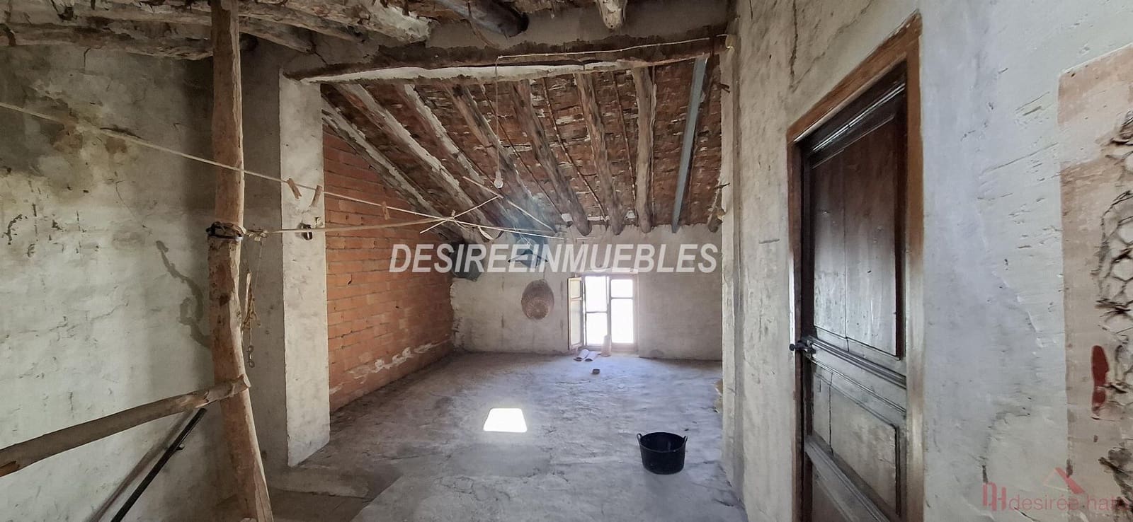5 soverom Hus til salgs i Valencia by - € 99 000 (Ref: 9883769)