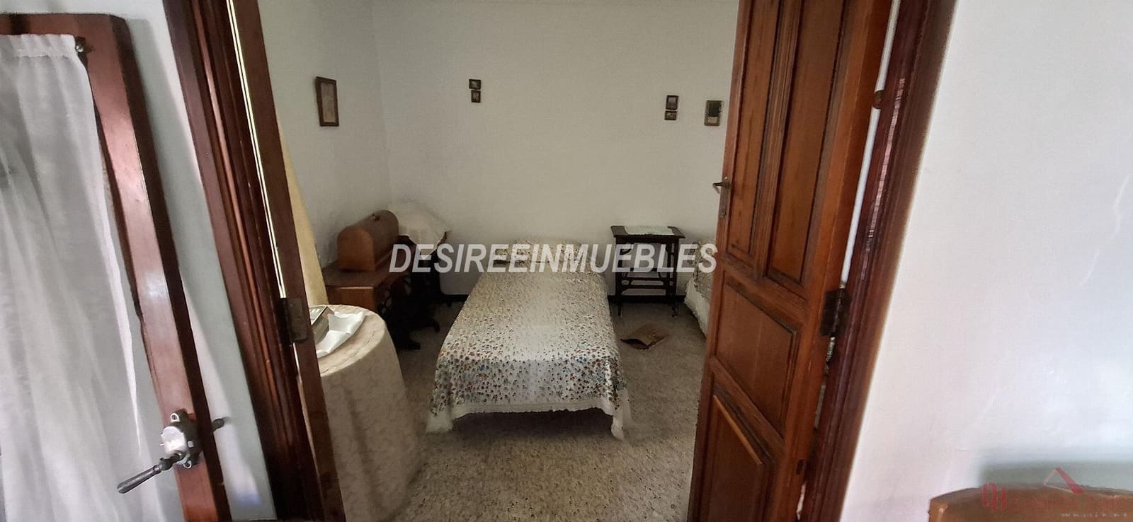 5 soverom Hus til salgs i Valencia by - € 99 000 (Ref: 9883769)