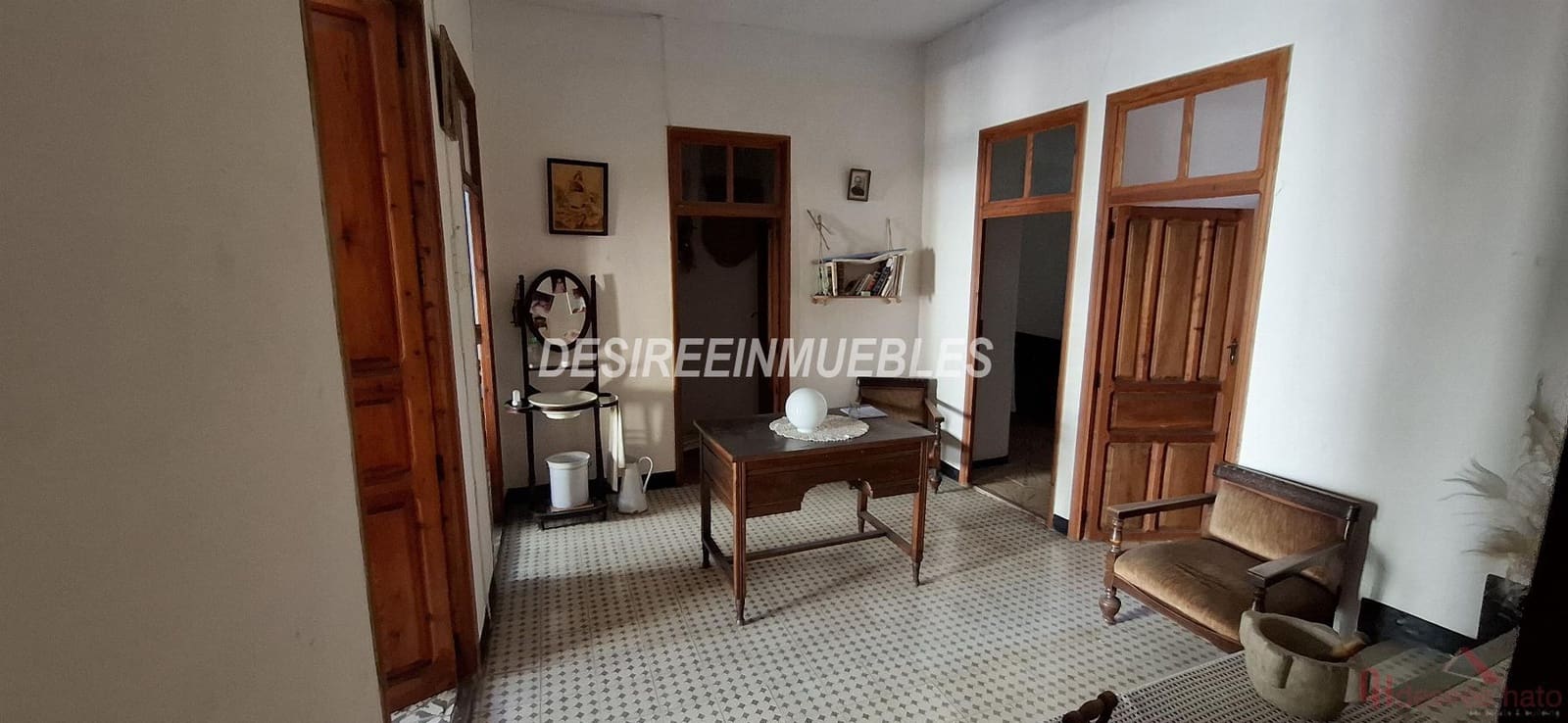 5 soverom Hus til salgs i Valencia by - € 99 000 (Ref: 9883769)
