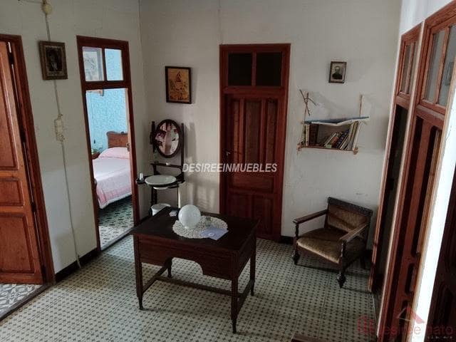 5 soverom Hus til salgs i Valencia by - € 99 000 (Ref: 9883769)