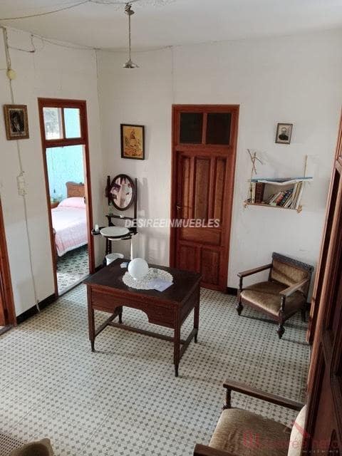 5 soverom Hus til salgs i Valencia by - € 99 000 (Ref: 9883769)