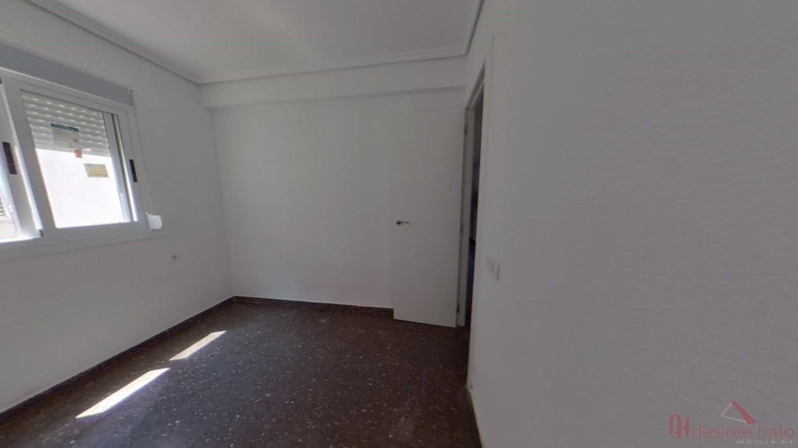 4 sovrum Lägenhet till salu i Valencia stad - 290 000 € (Ref: 9902577)