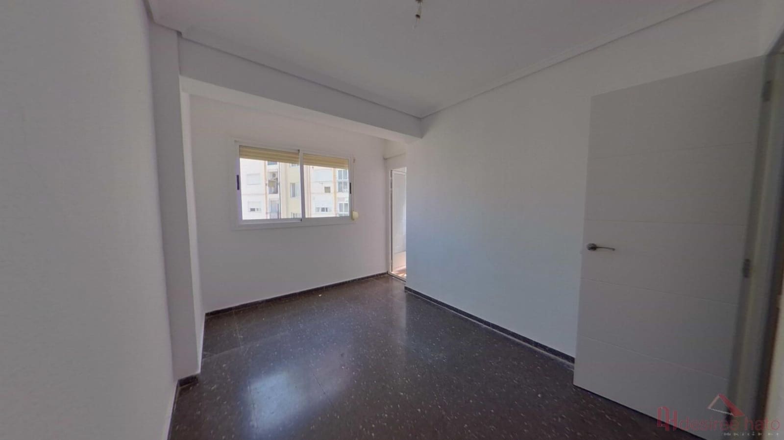 4 sovrum Lägenhet till salu i Valencia stad - 290 000 € (Ref: 9902577)