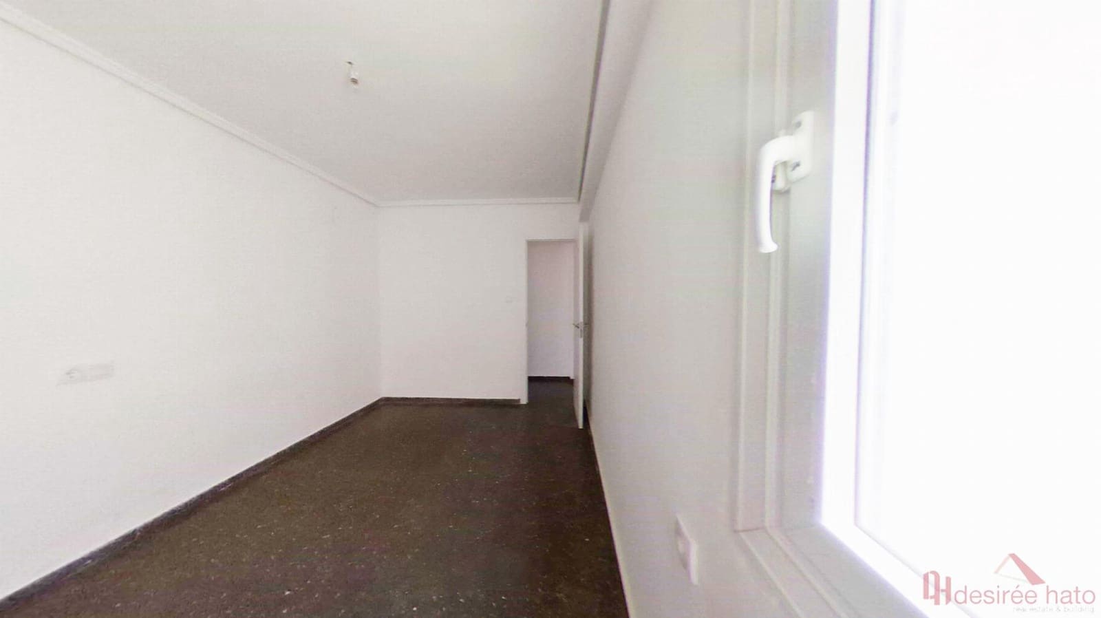 4 sovrum Lägenhet till salu i Valencia stad - 290 000 € (Ref: 9902577)