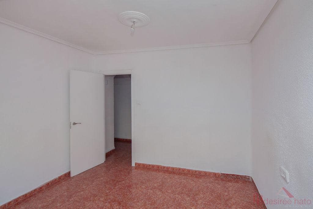 3 slaapkamer Flat te koop in Valencia stad - € 299.000 (Ref: 9902578)