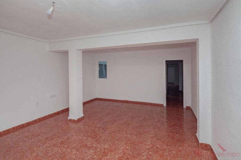 3 slaapkamer Flat te koop in Valencia stad - € 299.000 (Ref: 9902578)