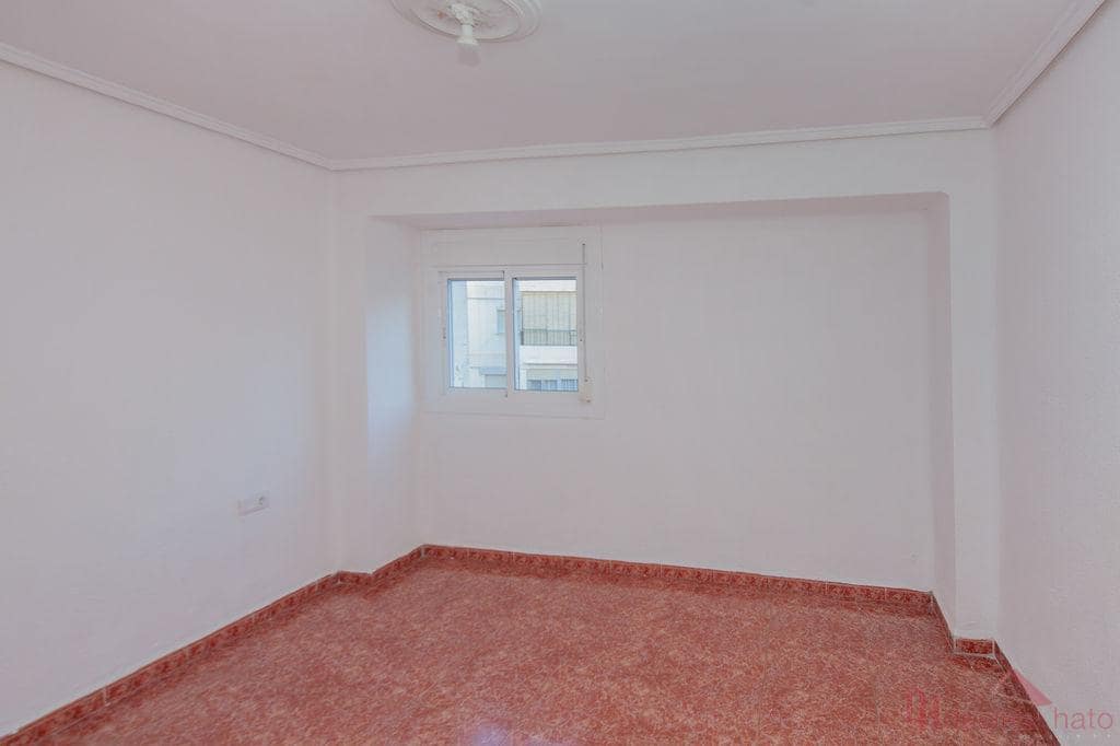 3 slaapkamer Flat te koop in Valencia stad - € 299.000 (Ref: 9902578)