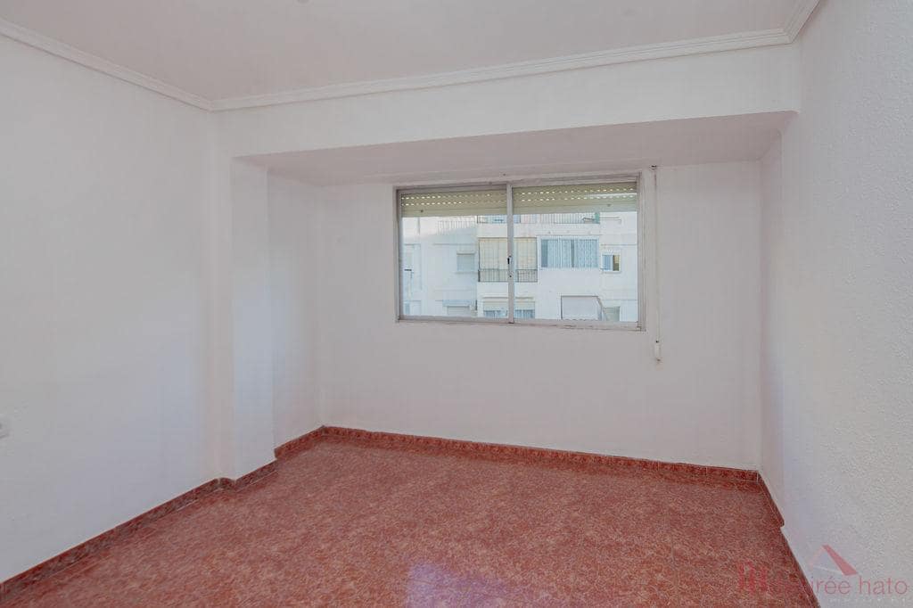 3 slaapkamer Flat te koop in Valencia stad - € 299.000 (Ref: 9902578)